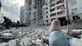 Russian airstrike on Kherson: killed man pulled from under rubble of residential building
