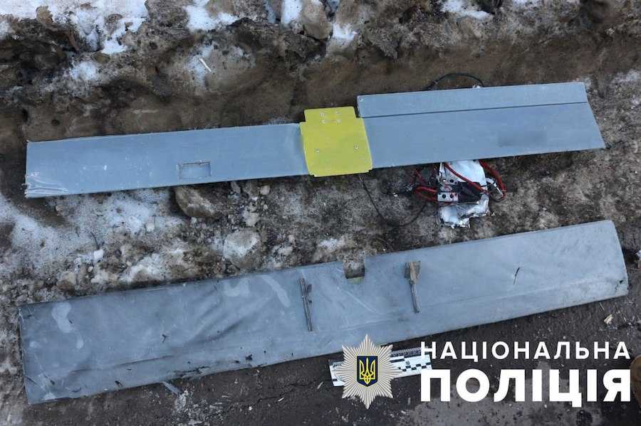 Фрагменти нового ударного дрона окупантів. Фото: Нацполіція.