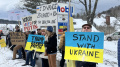 US citizens dissatisfied with Trump take to rally and support Zelenskyy