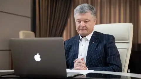 Порошенко тримає в закордонних облігаціях вдвічі більше коштів, ніж в українських ОВДЗ