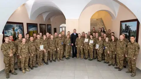 Виталий Кличко посетил военных Северного Киевского терруправления НГУ и вручил награды от столицы