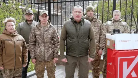 "Украинская команда" передала большую партию FPV-дронов 72 бригаде на Донецкое направление, – Артур Палатный