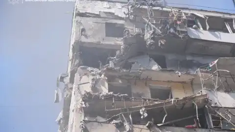 Последствия удара по Запорожью. Фото: Запорожская областная военная администрация 