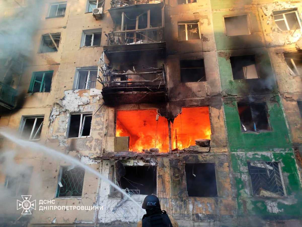 The consequences of the attack by enemy Shaheds in Pavlohrad. Photo: SESU in Dnipropetrovsk Region