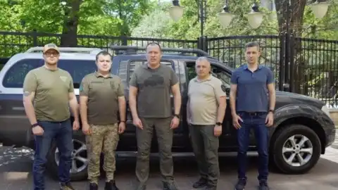 "Украинская команда" передала 153 ОМБр внедорожник, – Палатный