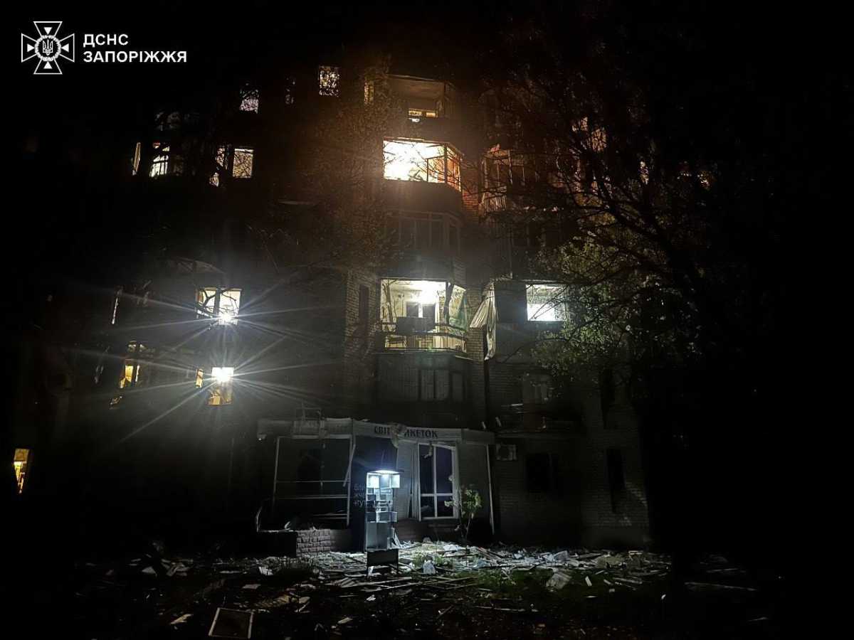 Emergency and rescue operations in Zaporizhzhia after the attack on May 1. Photo: Zaporizhzhia State Emergency Service