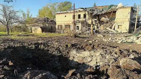 Последствия российских атак на Запорожье. Фото: Запорожская ОГА