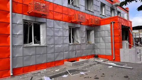 Последствия атаки БПЛА по оккупированному Луганску. Фото: t.me/government_lnr.
