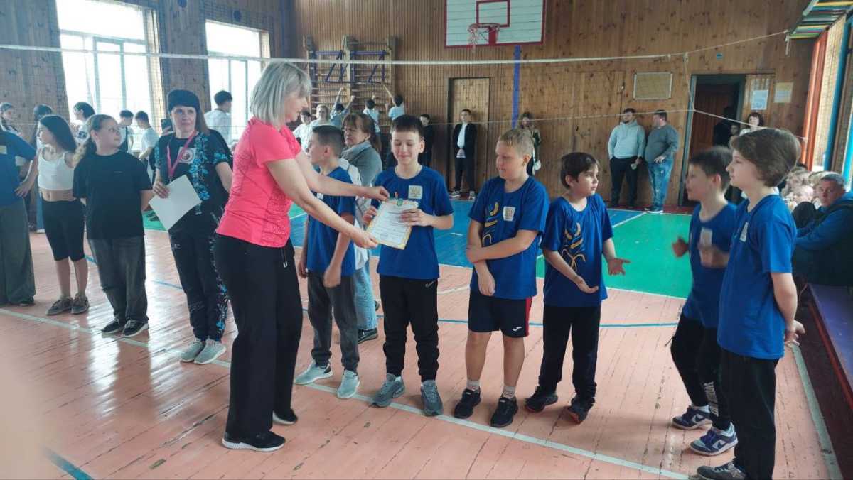 Також були проведені спортивні змагання, де кожен міг спробувати себе у спорті і досягти перемоги зі своєю командою