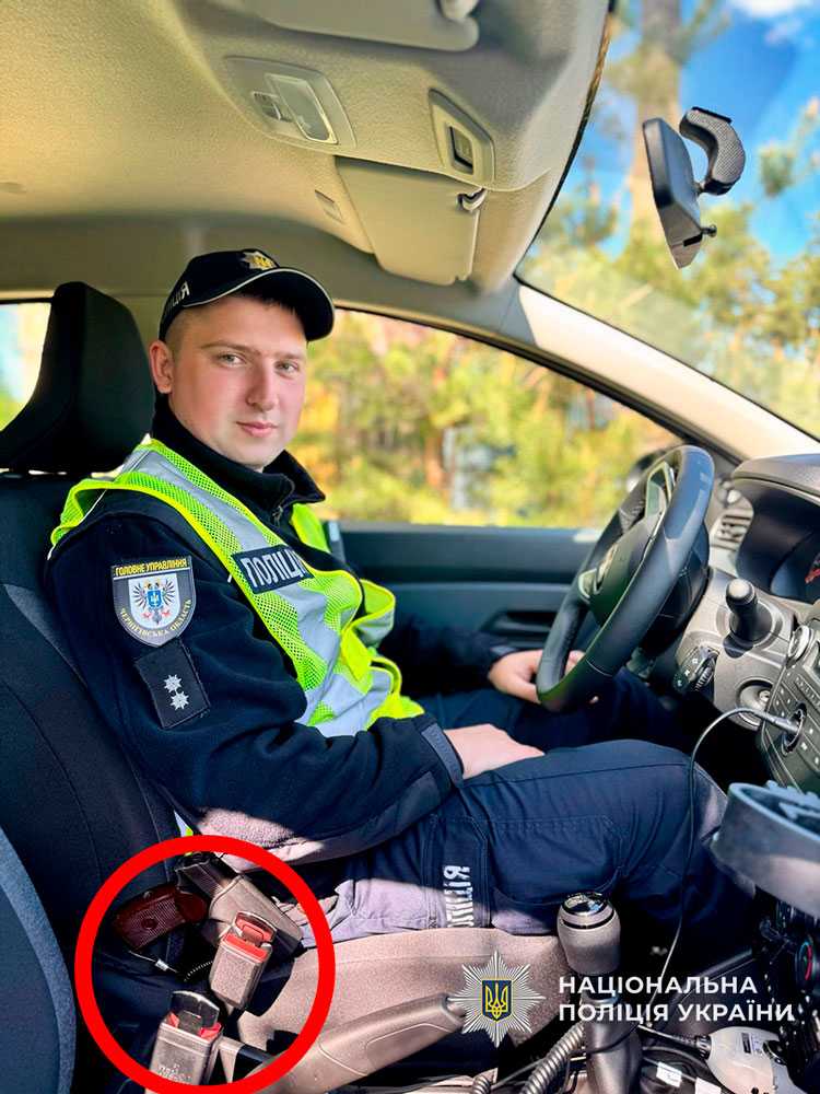 Поліцейський офіцер Корюківської громади Олександр Чалик. Фото: facebook/policechernigivshchini