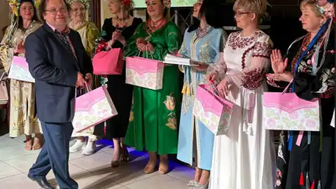 "Українкою я ж народилася" - в Бучі вшанували матерів та дружин військових