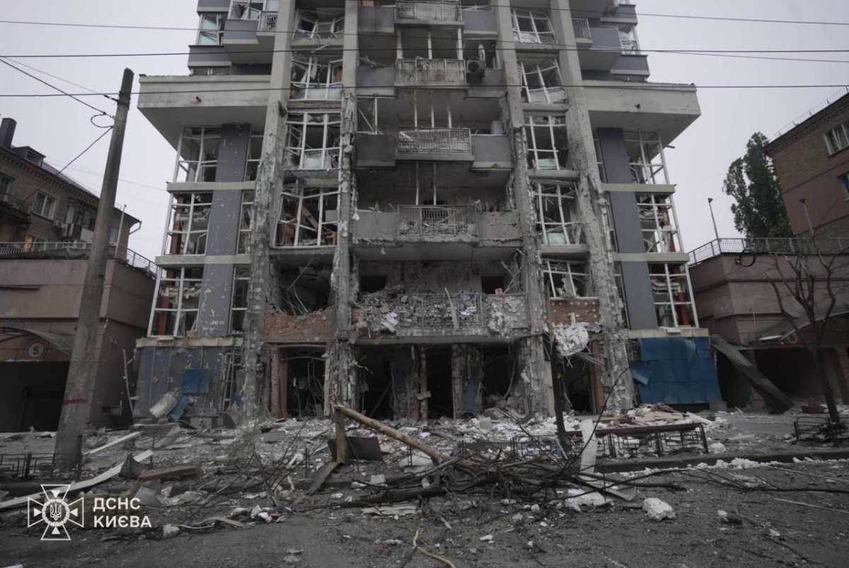 Consequences of russian attack on Kyiv on the night of May 25. Photo: State Emergency Service