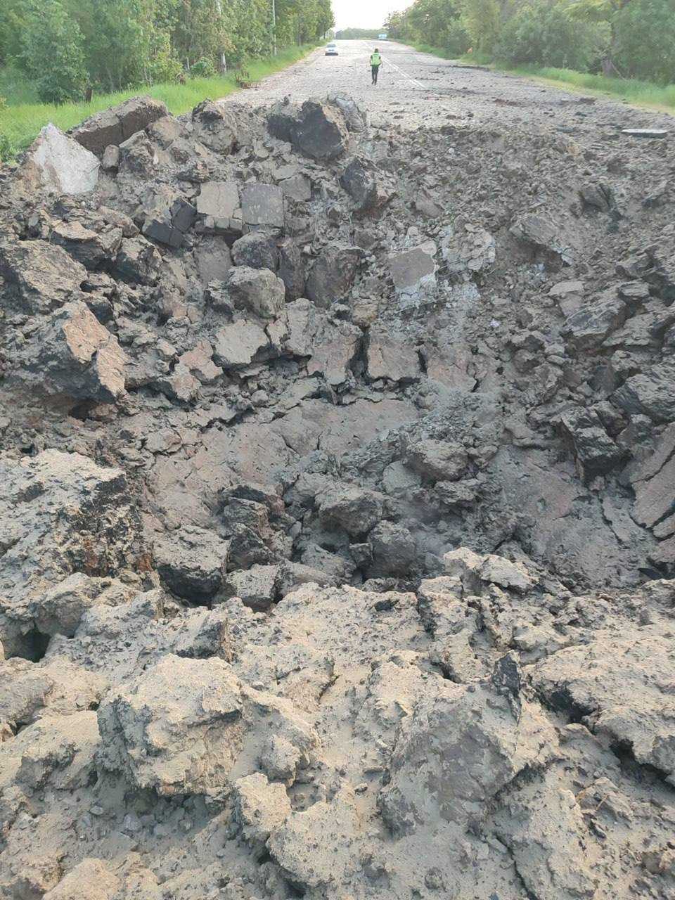 A crater after the strike on Kharkiv. Photo: t.me/synegubov