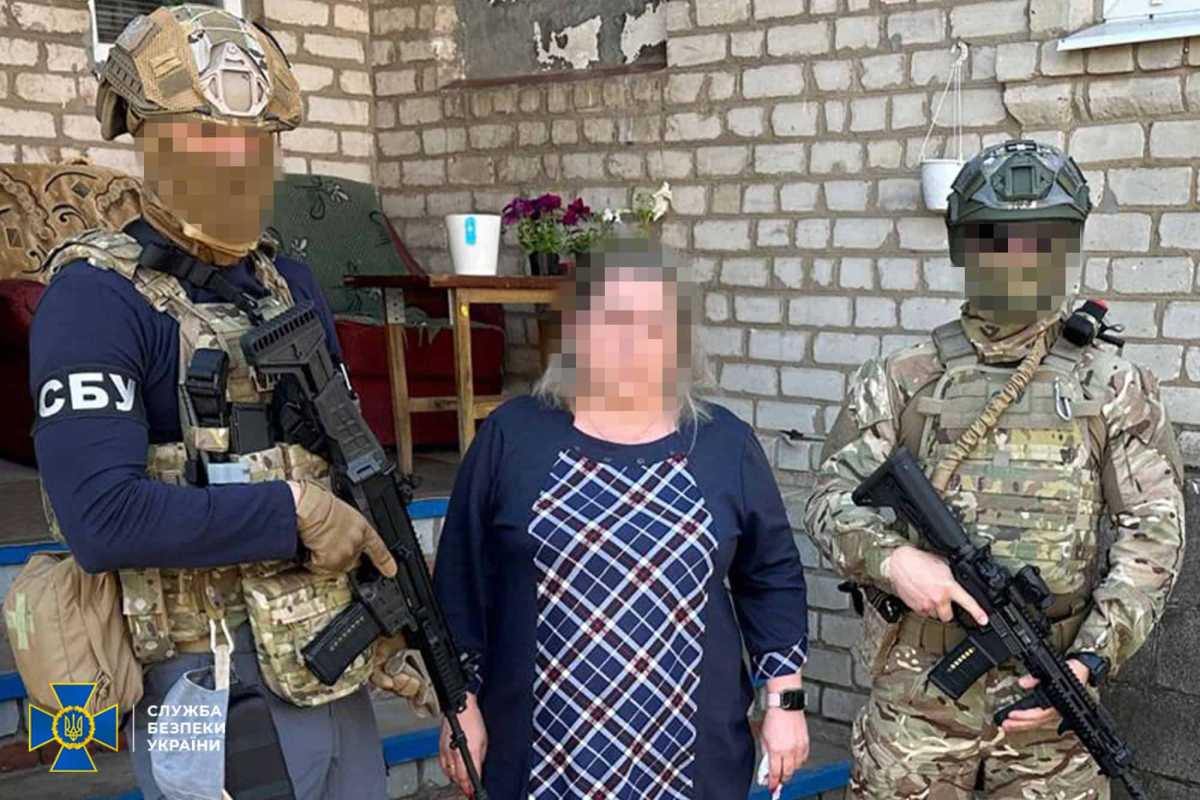 Затримання інформаторки росіян. Фото: СБУ