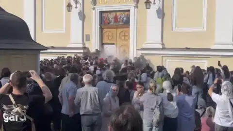 Бійка у церкві. Скріншот відео