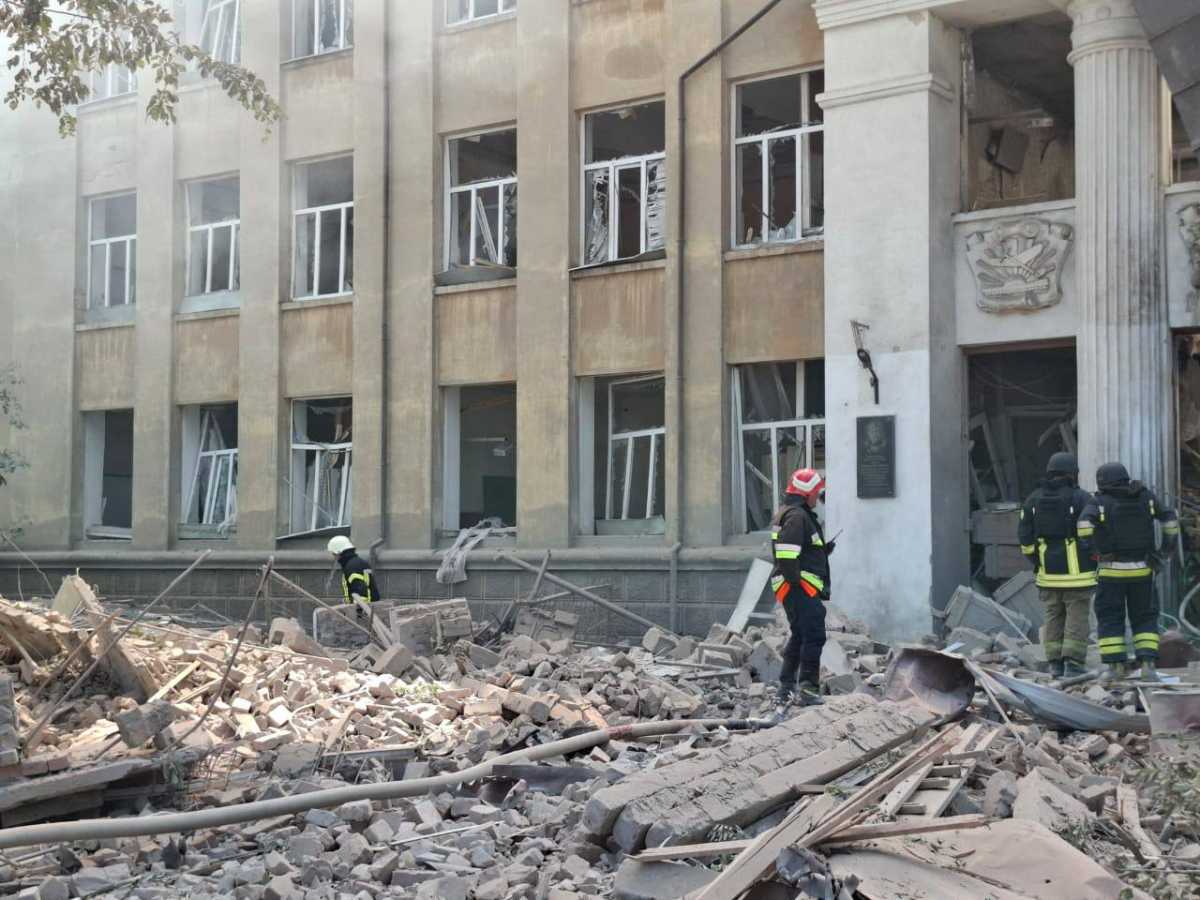 Russia destroyed an educational institution in Bilhorod-Dnistrovskyi. Photo: Telegram/Oleh Kiper/Odesa Regional State Administration