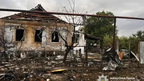 Последствия обстрелов в Донецкой области. Фото: Нацполиция