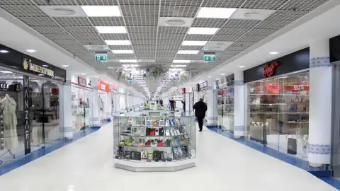 "Эпидемия" запрещенных одноразовых е-сигарет: журналист разоблачил массовую продажу в киевских ТРЦ