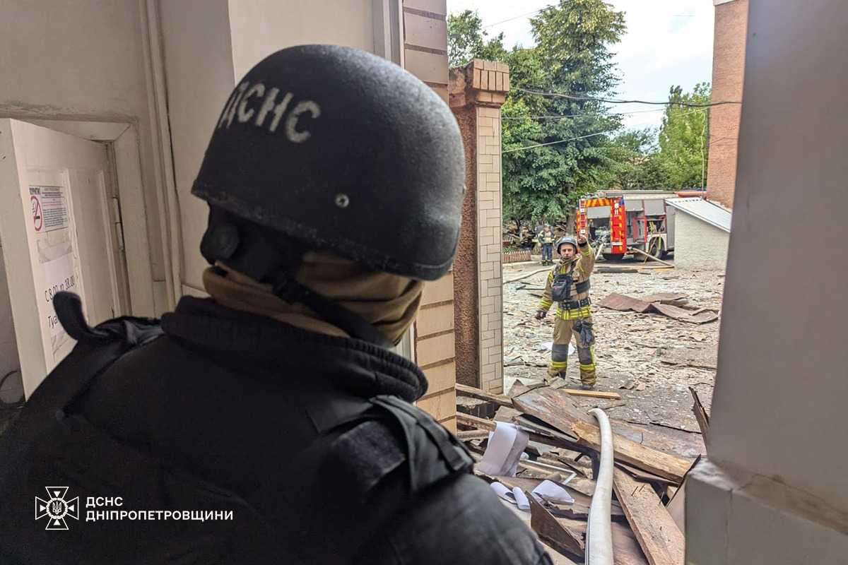 Наслідки атаки РФ по Кривому Рогу. Фото: ДСНС