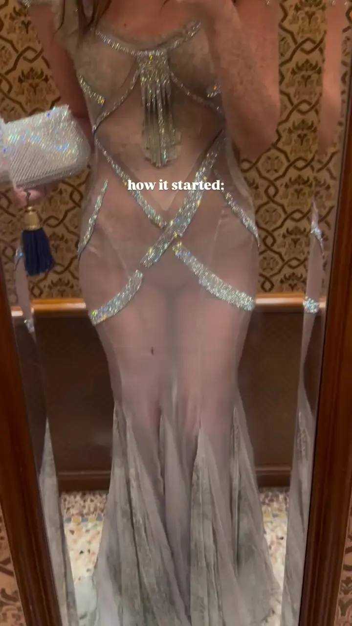 Черетті одягла вінтажну сукню від Dolce & Gabbana. Дірочка, з якої почалась катастрофа. Фото: Vittoria Ceretti/Instagram