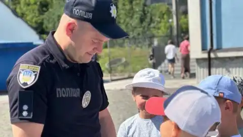 Безопасность детей под контролем: более 19 тысяч учебных заведений Украины защищены тревожными кнопками