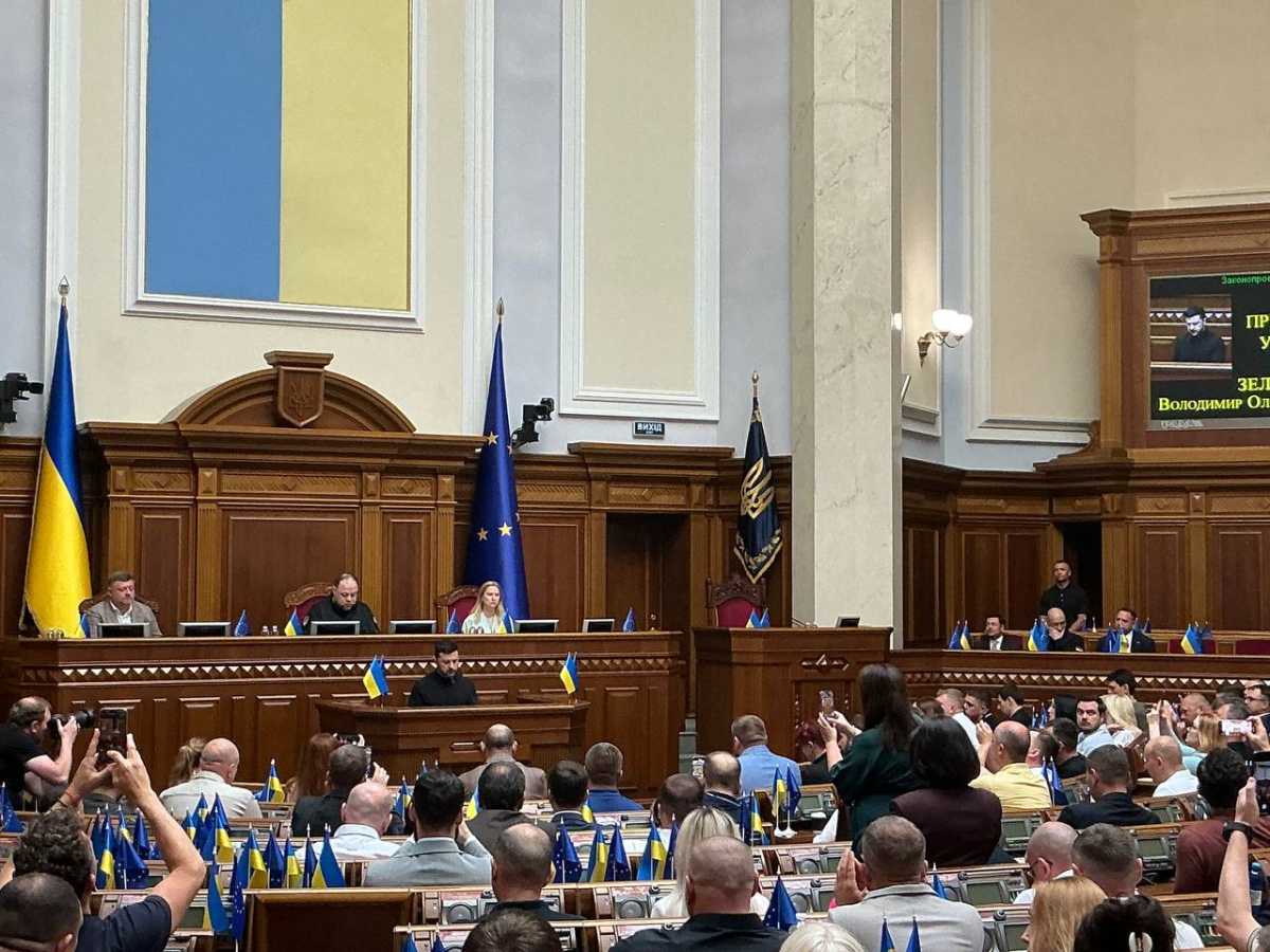 Zelenskyy in the Verkhovna Rada. Photo: Telegram Zaliznyi Nardep