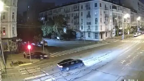 Момент сбивания женщины в Киеве. Скриншот видео: Facebook/Руслан Кравченко – Генеральний прокурор