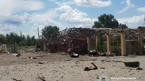 Последствия обстрелов в Донецкой области. Фото: Нацполиция
