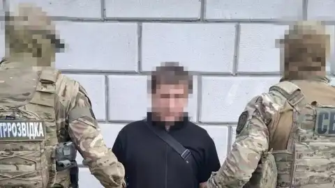СБУ задержала агента биоруского КГБ. Фото: Telegram / СБУ.