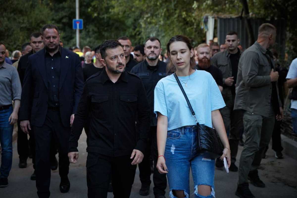 Volodymyr Zelenskyy at the scene of the tragedy. Photo: telegram/V_Zelenskiy_official