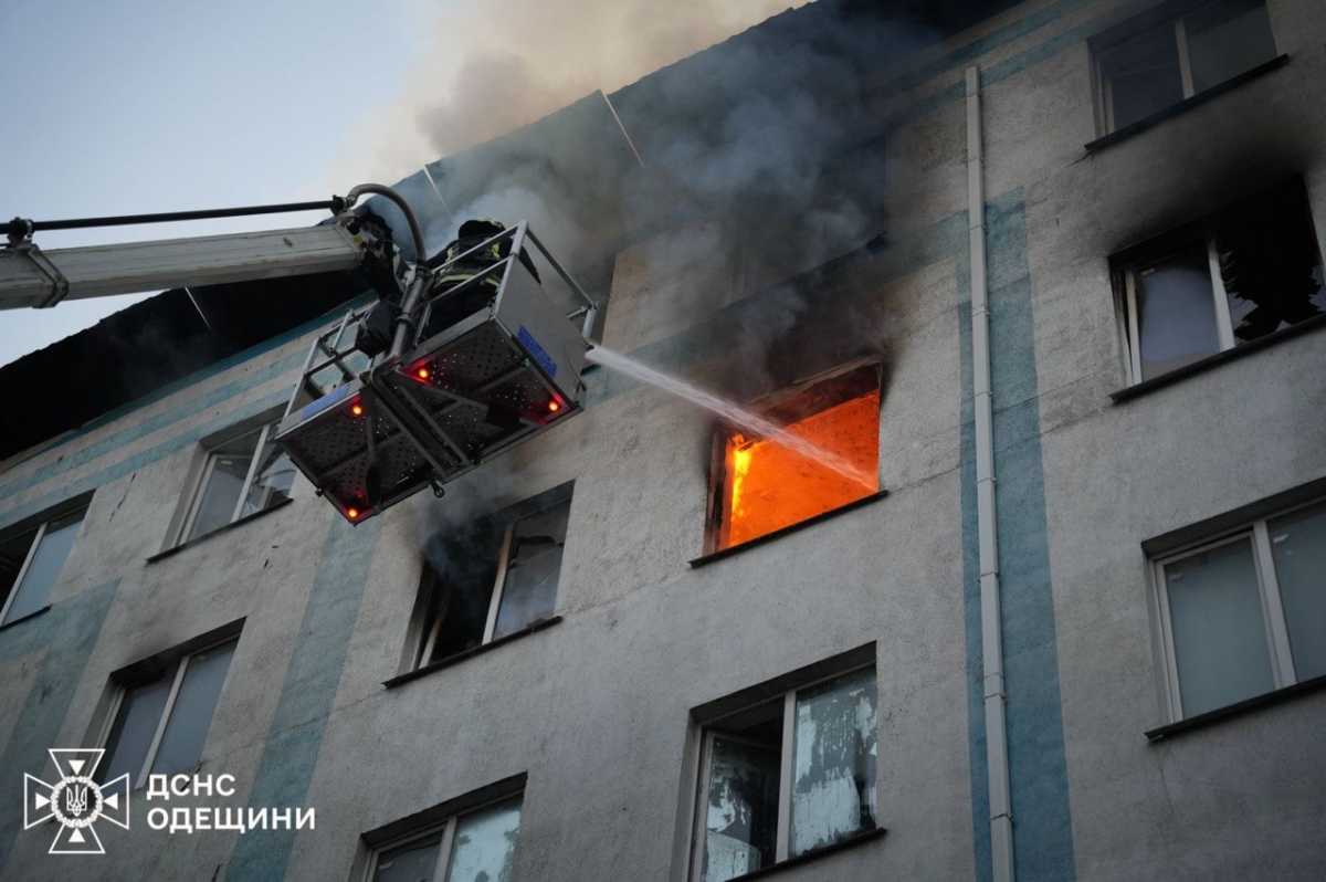 Consequences of the enemy attack in the Odesa Region. Photo: SESU