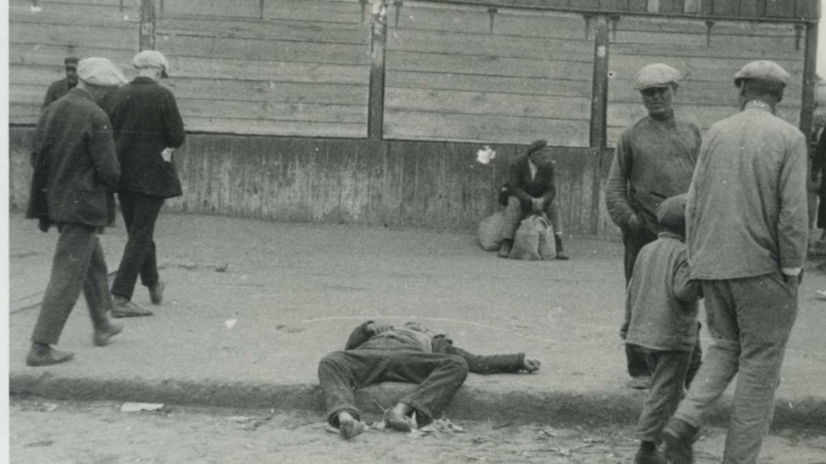 Смерть від голоду на вулицях Харкова, 1933 рік