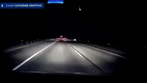 Яркий метеор пролетел над Австралией 10 августа. Кадр репортажа