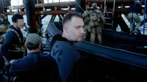Буданов перевірив позиції ГУР на Зміїному та газових вишках – чорноморська акваторія під повним контролем