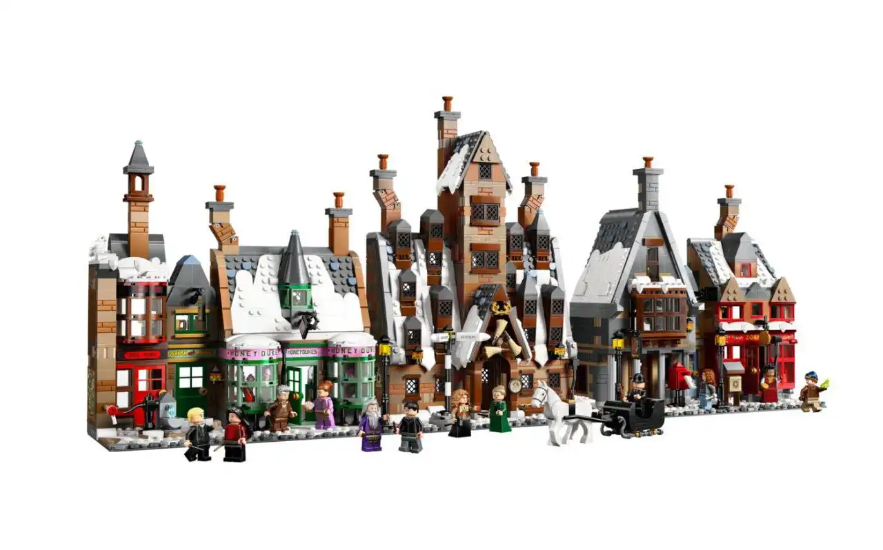 Колекційне видання поселення Хогсмід. Фото: Lego Колекційне видання поселення Хогсмід. Фото: Lego