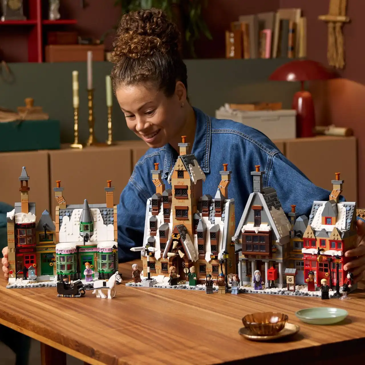 Колекційне видання поселення Хогсмід. Фото: Lego Колекційне видання поселення Хогсмід. Фото: Lego