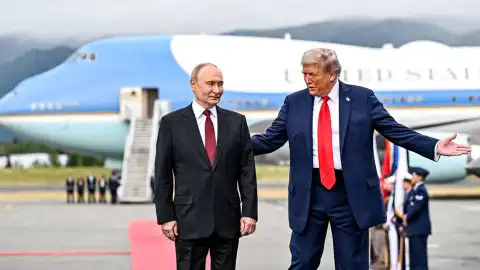 Зустріч на Алясці: Путін та Трамп. Фото: Сєргєй Бобильов/ТАСС.