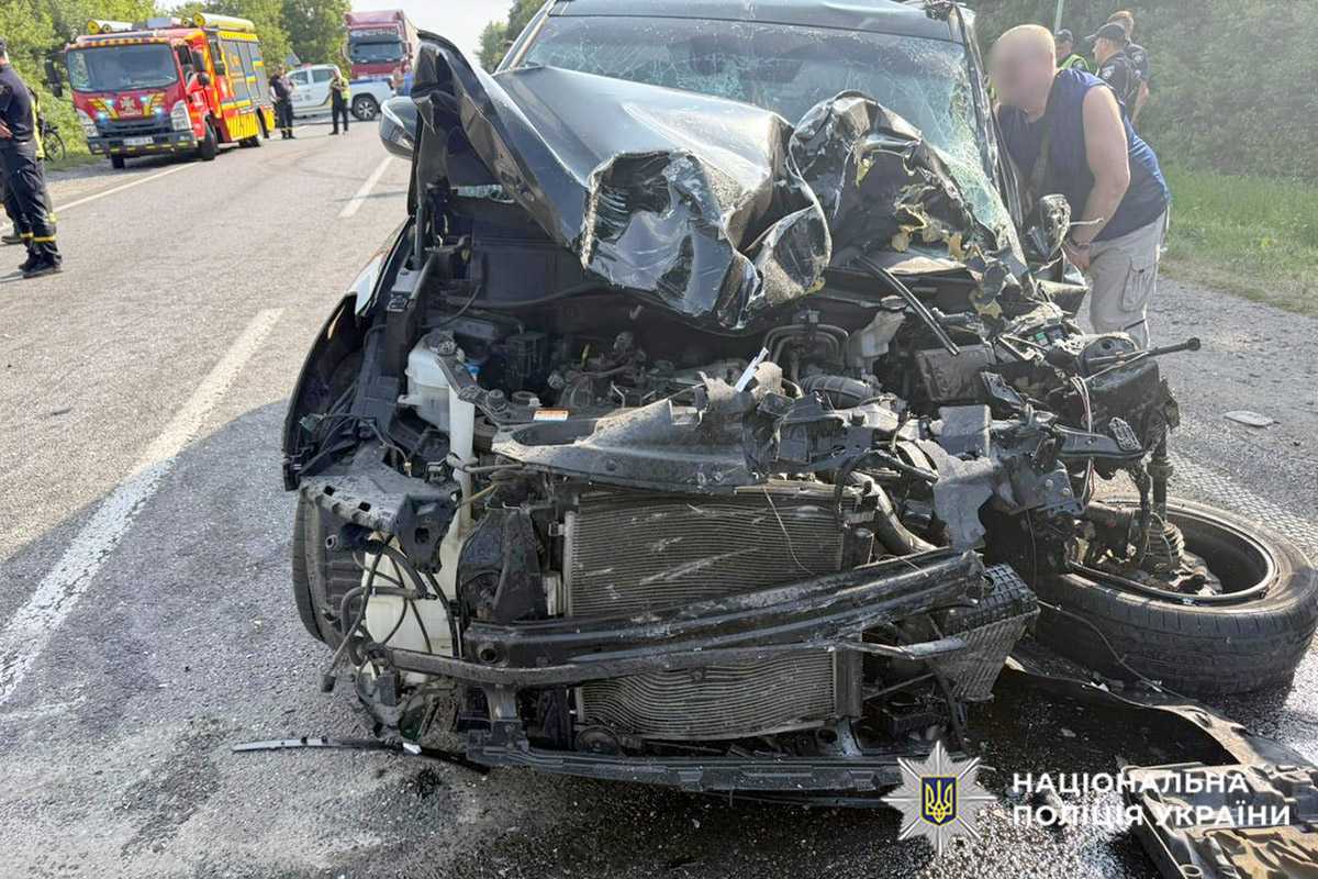 ДТП з автобусом. Фото: Нацполіція
