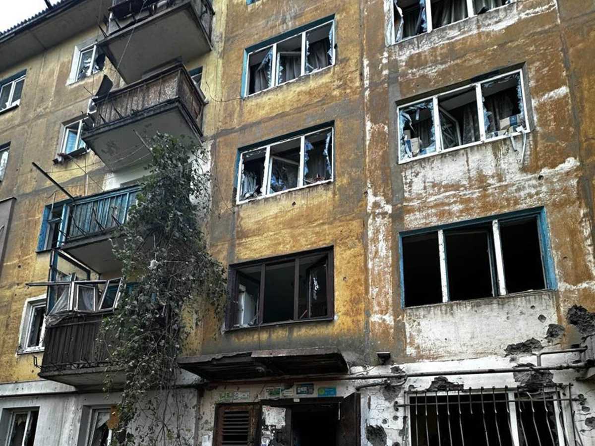 Наслідки обстрілу Костянтинівки. Фото: facebook/Донецька обласна прокуратура