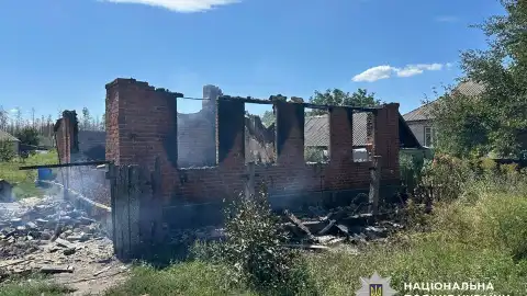 Последствия обстрелов в Донецкой области. Фото: Нацполиция