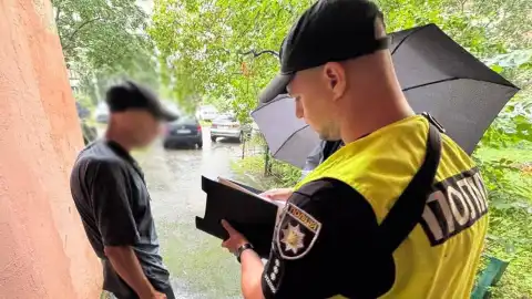 Затримання правопорушника. Фото: Поліція Києва