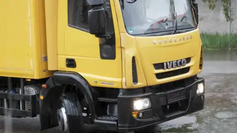 ""Украинская команда" передала грузовик бойцам 67 бригады на Покровское направление