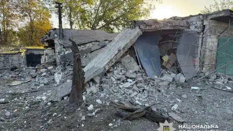 Последствия обстрелов в Донецкой области. Фото: Нацполиция