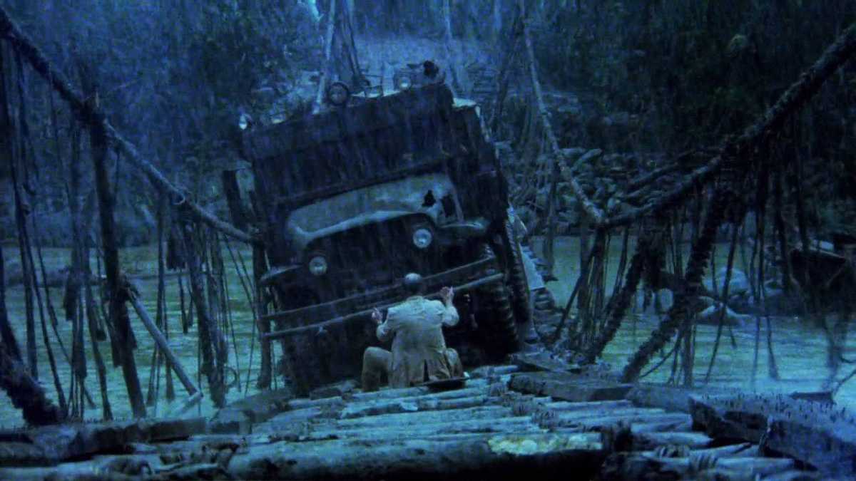 1. Чаклун (Sorcerer, 1977)Сюжет: Чотири чоловіки з різних країн беруться за небезпечне завдання перевезти вибухівку через тропічні джунглі. Напруга і боротьба за виживання стають головними темами.Касові збори: ~$9 млн (бюджет $22 млн)IMDb: 7.7/10