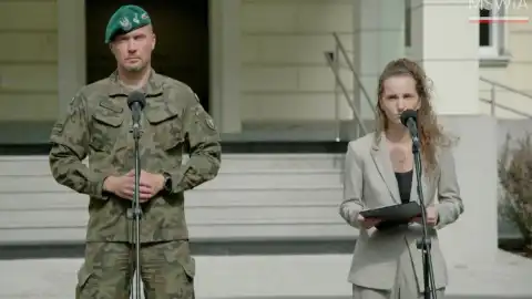 Пресс-секретарь MSWiA Каролина Галецкая (справа). Фото: скриншот видео.