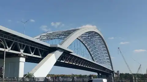 Подільський мостовий перехід. Фото: Вікіпедія