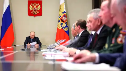 Володимир Путін на нараді Радбезу країни-агресора РФ. Фото: росзмі