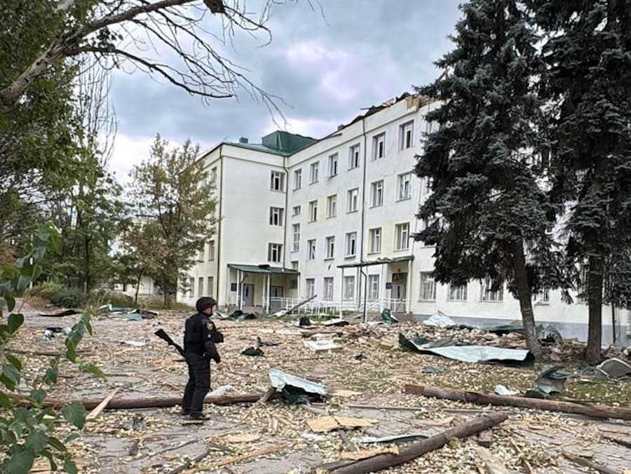 Наслідки авіаудару окупантів по Костянтинівці. Фото: Facebook / Сергій Горбунов.