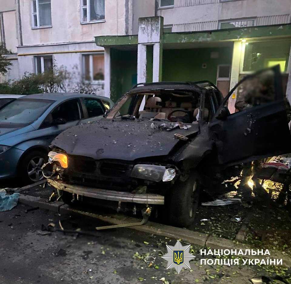 В Киеве взорвалась машина. Фото: Нацполиция