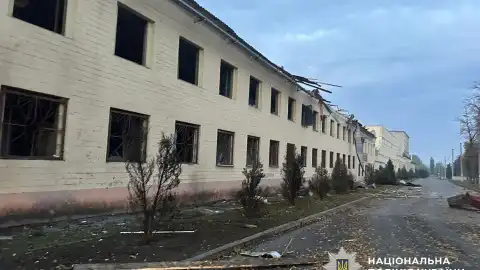 Последствия обстрелов в Донецкой области. Фото: Нацполиция